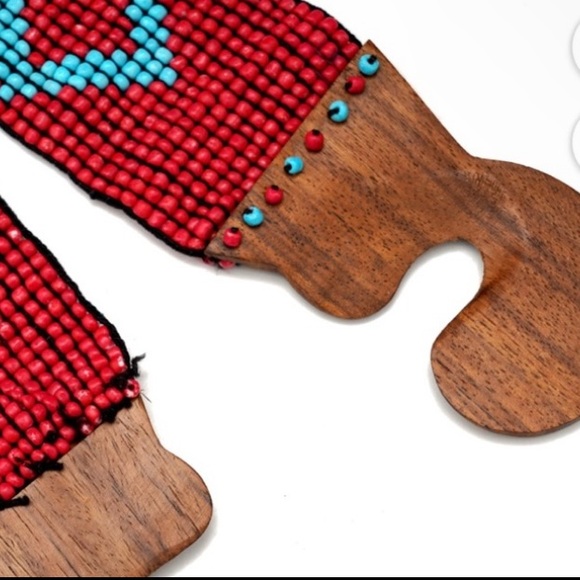 LC Women Handcrafted Orange Seed Beaded Stretch Belt with Wooden Buckle - Picture 8 of 9